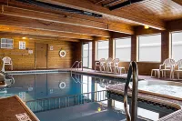 MainStay Suites Fargo - I-94 Medical Center - Hot Tub