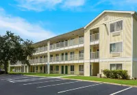 HomeTowne Studios Orlando - UCF Area - موتيلات