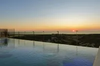 Amarello Hotel Praia Santo Andre, Tapestry Collection by Hilton - Pool