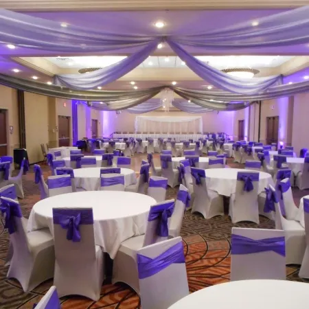 DoubleTree by Hilton Hotel Grand Rapids Airport