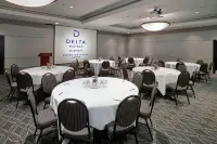 Delta Hotels Edmonton Centre Suites - breakfast