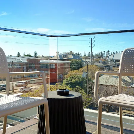 Semaphore Splash Apartments