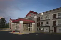 Red Roof Plus+ Birmingham East - Irondale/ Airport - parking
