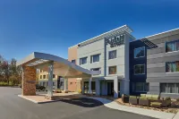 Fairfield Inn & Suites Albany Airport - 駐車場
