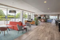 Hampton by Hilton London Stansted Airport - 3-Star
