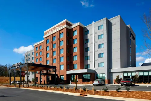 Courtyard Charlotte Fort Mill, SC - 3-Star