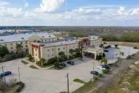 Hampton Inn Alice - Pools