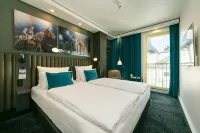 Motel One Berlin Ku'Damm - 3-Star