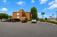 Extended Stay Inn & Suites Marion I-57 - ที่มีที่จอดรถ