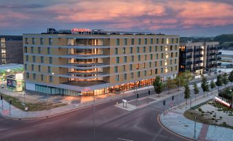 Hampton by Hilton Ashford International