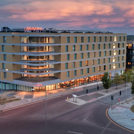 Hampton by Hilton Ashford International