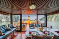 Cat Ba Gem Cruise - House Boats
