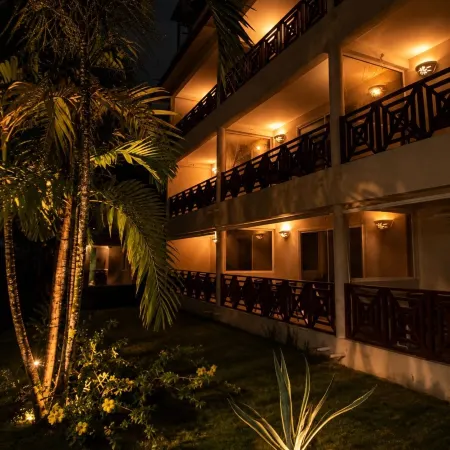 Hotel Niza Garden Suites