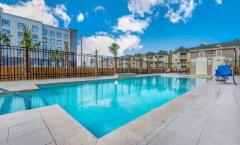 La Quinta Inn & Suites by Wyndham Galveston West Seawall