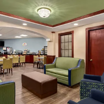 Super 8 by Wyndham West Greenwich/Providence