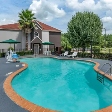 Quality Inn & Suites Longview I-20
