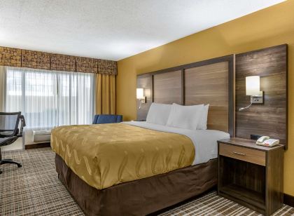 퀄리티 인 & 스위트 에어파크 이스트