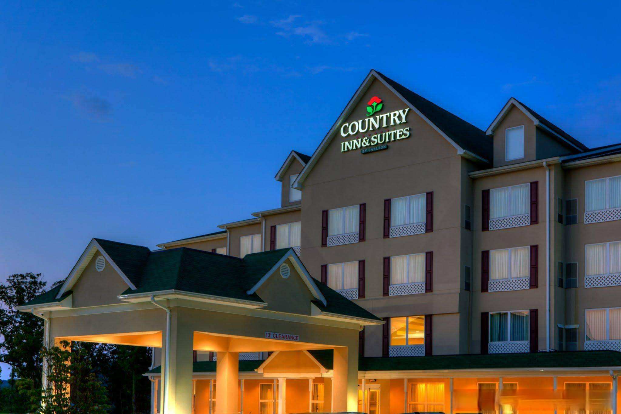 Country Inn & Suites by Radisson, Princeton, WV