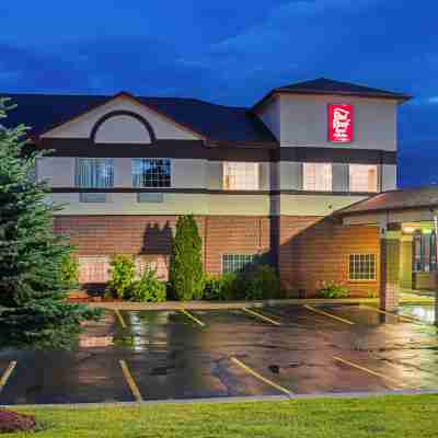 Red Roof Inn & Suites Lake Orion/ Auburn Hills Hotel Exterior