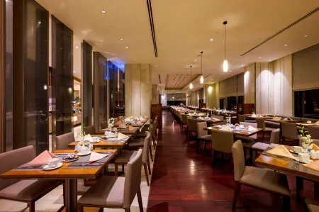 Hotel Nikko Saigon Отели в г. Хошимин