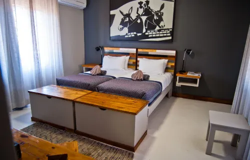 Damara Mopane Lodge - Homestay