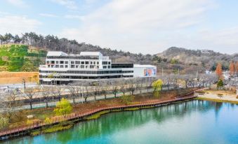 4. 호텔은파팰리스..