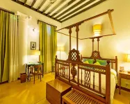Maison Perumal Pondicherry - a CGH Earth Experience - bar