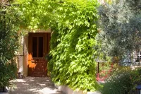 Logis hôtel et Restaurant la Bastide Cabezac Các khách sạn ở Argeliers