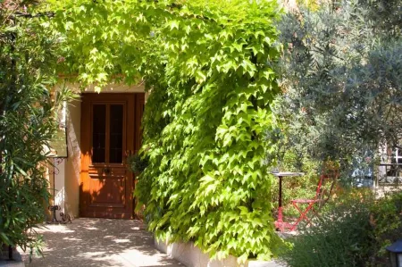 Logis hôtel et Restaurant la Bastide Cabezac Отели в г. Майак