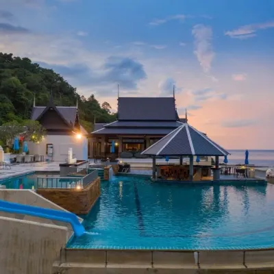 Namaka Resort Kamala Отели рядом с достопримечательностью «Памятник Цунами»