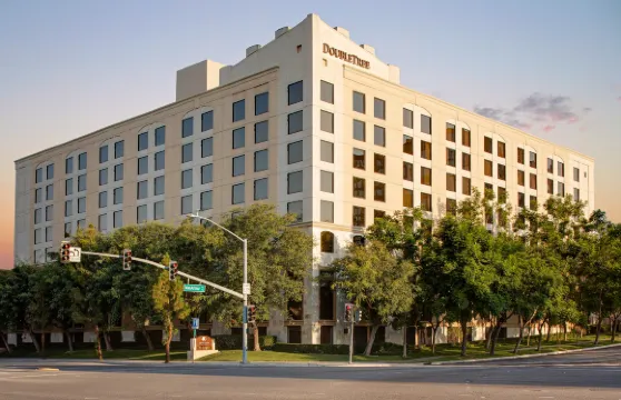 聖塔安那希爾頓逸林酒店-澤薩酒店