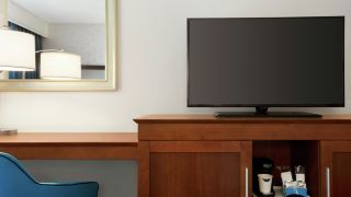 hampton-inn-and-suites-rosemont-chicago-o-hare