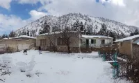 Ziarat Hotel Hotel a 