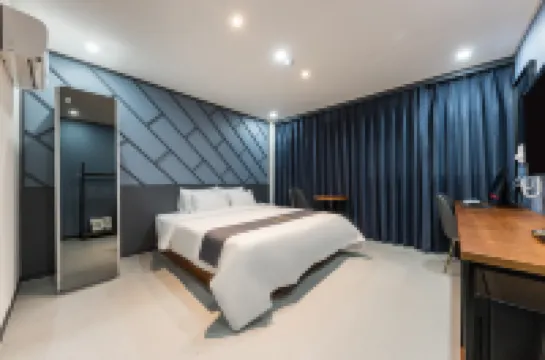 Changwon Jungangdong Business Hotel Hue