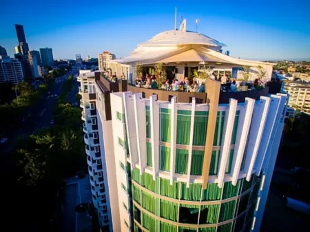 Point Hotel