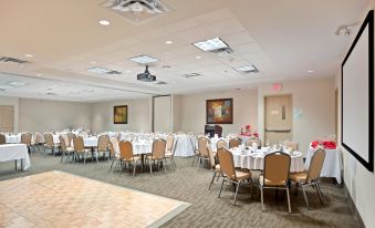 Holiday Inn Hotel & Suites Surrey East - Cloverdale, an IHG Hotel