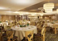 The Redhurst Hotel Glasgow Hotels in Гіффнок