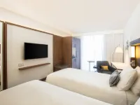 Courtyard by Marriott Edinburgh West コー​​ストフィン周辺のホテル