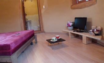 Gangneung Solbat Soil House Pension
