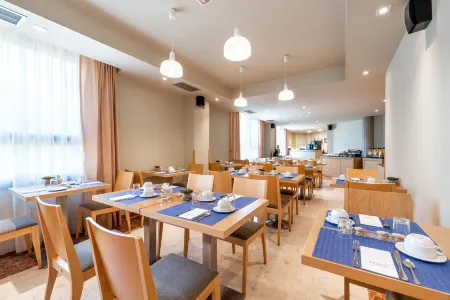 Aparthotel Exe Campus San Mamés Отели в г. Леон