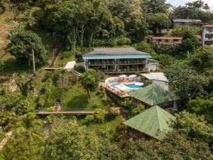 Tabulia Tree Hotel and Villas