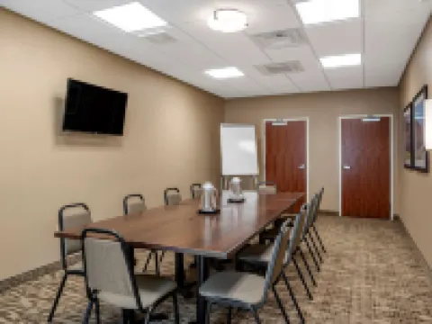 Comfort Inn & Suites Hotels in Frederick County