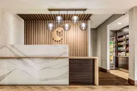 Comfort Inn & Suites - 2-Star