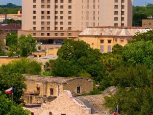 Sonesta ES Suites San Antonio Downtown Alamo Plaza