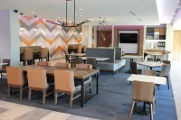 La Quinta Inn & Suites by Wyndham Bardstown - breakfast
