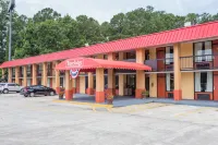 Travelodge by Wyndham Savannah Area/Richmond Hill Отели в г. Ричмонд Хилл