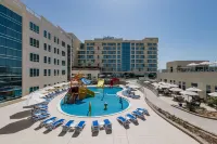 Radisson Resort Ras Al Khaimah Marjan Island - 수영장