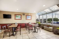 Econo Lodge Inn & Suites Fairview Heights St Louis Hotels in Fairview Heights