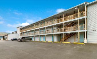 Red Lion Inn & Suites Seaside