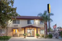 Super 8 by Wyndham Selma/Fresno Area Hotels in Selma